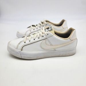 Nike Shoes Women 8 Court Royale Sneakers White A02810-102 Low Top Leather 2019